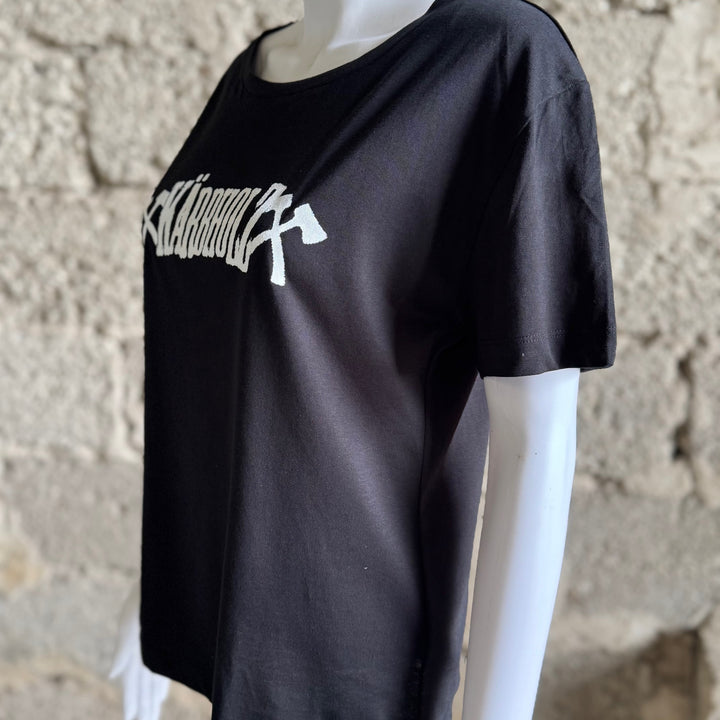 GirlyShirt "Straight Outta"