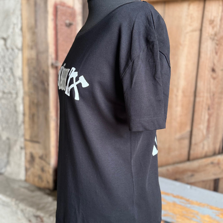 GirlyShirt "Straight Outta"